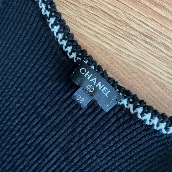 Chanel knit tank top size 36 - Picture 2 of 3